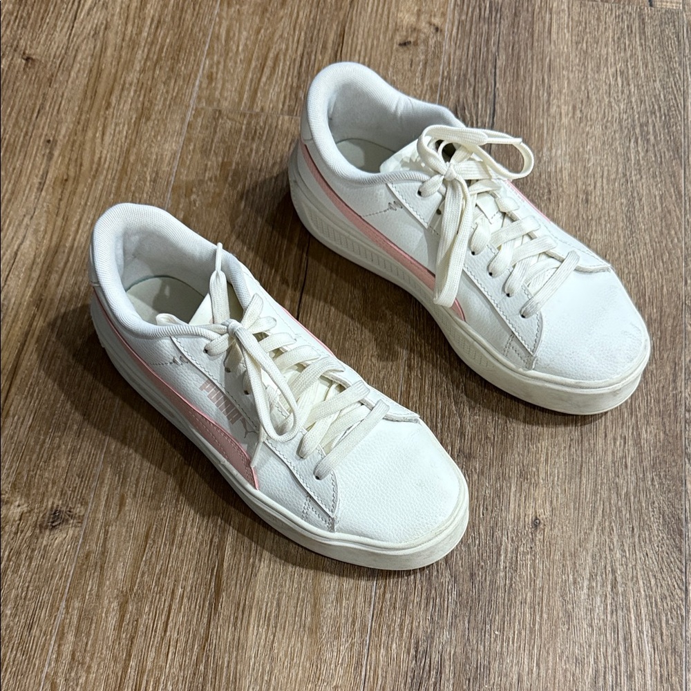 Puma Women's White and Pink Sneakers